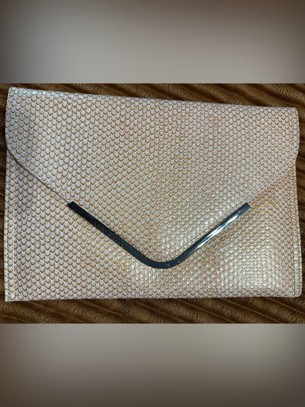 BCBGeneration Envelope Clutch Bag White Gold Snakeskin Embossed Frame Kiss Lock